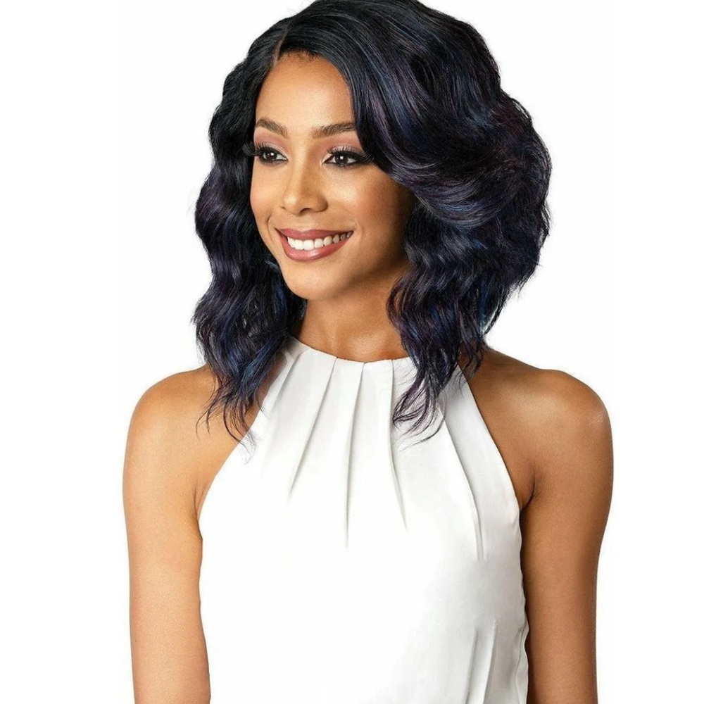 BOBBI BOSS WIG
